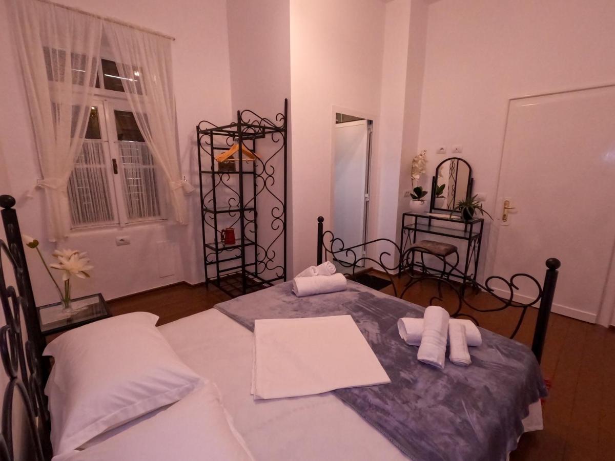 Intown Guesthouse Shkoder Ngoại thất bức ảnh