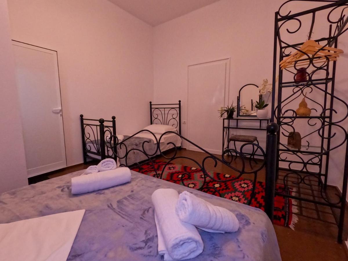 Intown Guesthouse Shkoder Ngoại thất bức ảnh
