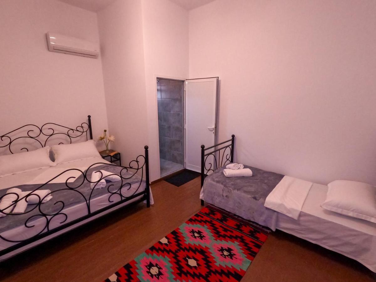 Intown Guesthouse Shkoder Ngoại thất bức ảnh