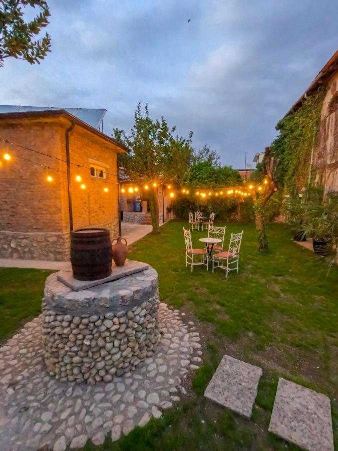 Intown Guesthouse Shkoder Ngoại thất bức ảnh