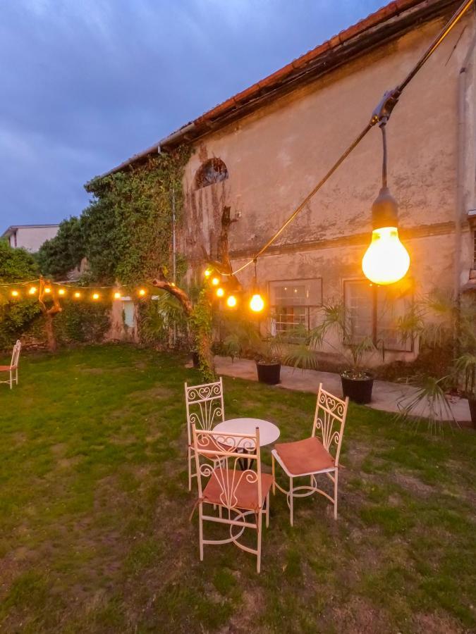 Intown Guesthouse Shkoder Ngoại thất bức ảnh