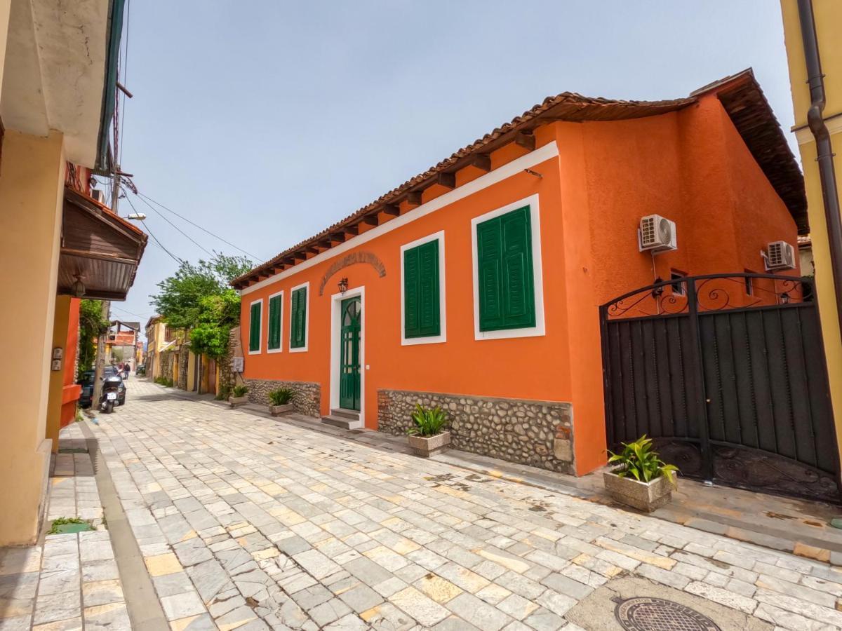 Intown Guesthouse Shkoder Ngoại thất bức ảnh