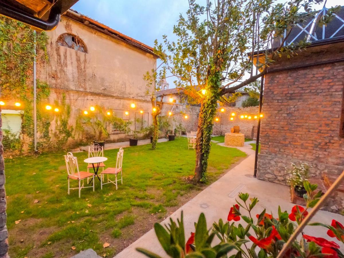Intown Guesthouse Shkoder Ngoại thất bức ảnh
