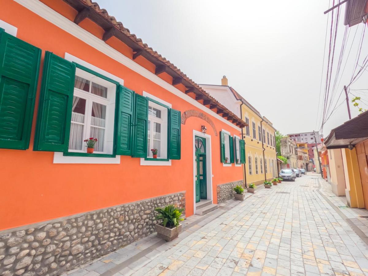 Intown Guesthouse Shkoder Ngoại thất bức ảnh