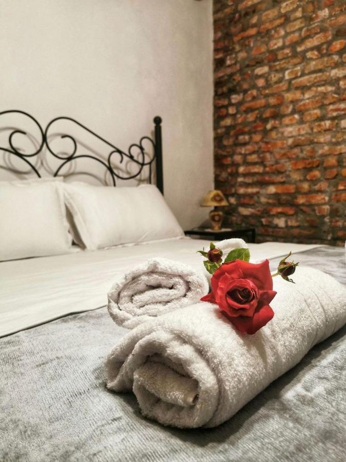 Intown Guesthouse Shkoder Ngoại thất bức ảnh