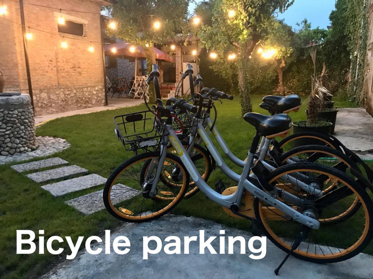 Intown Guesthouse Shkoder Ngoại thất bức ảnh