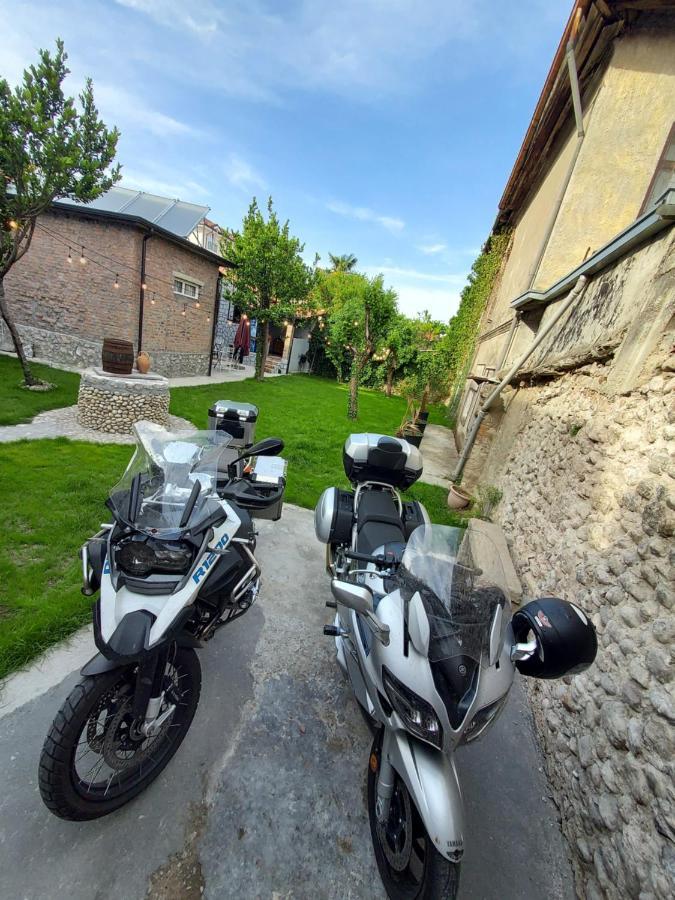 Intown Guesthouse Shkoder Ngoại thất bức ảnh