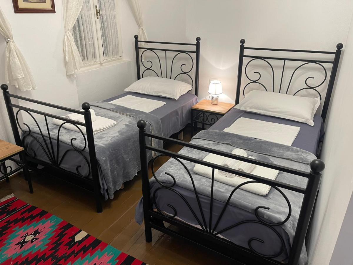 Intown Guesthouse Shkoder Ngoại thất bức ảnh