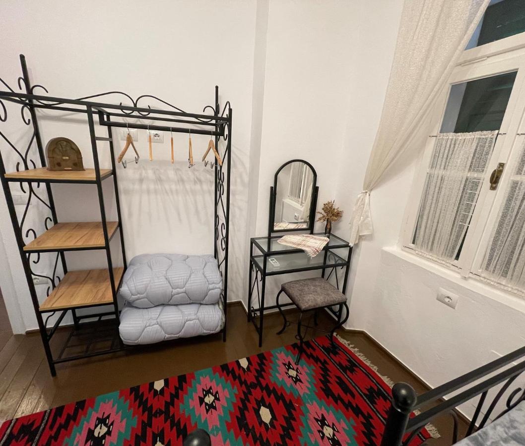 Intown Guesthouse Shkoder Ngoại thất bức ảnh